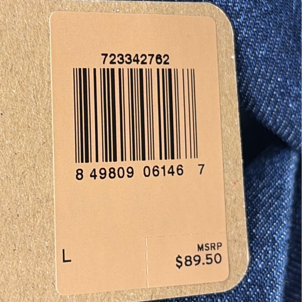 Levi’s Denim Trucker Jacket NWT - Picture 4 of 4